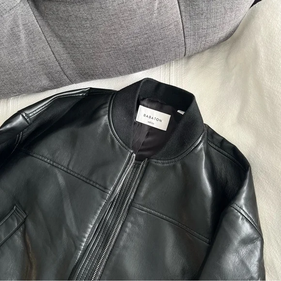 SOLD on lnsta: BADDEST.OUT.THERE2 - Picture 7 of 15